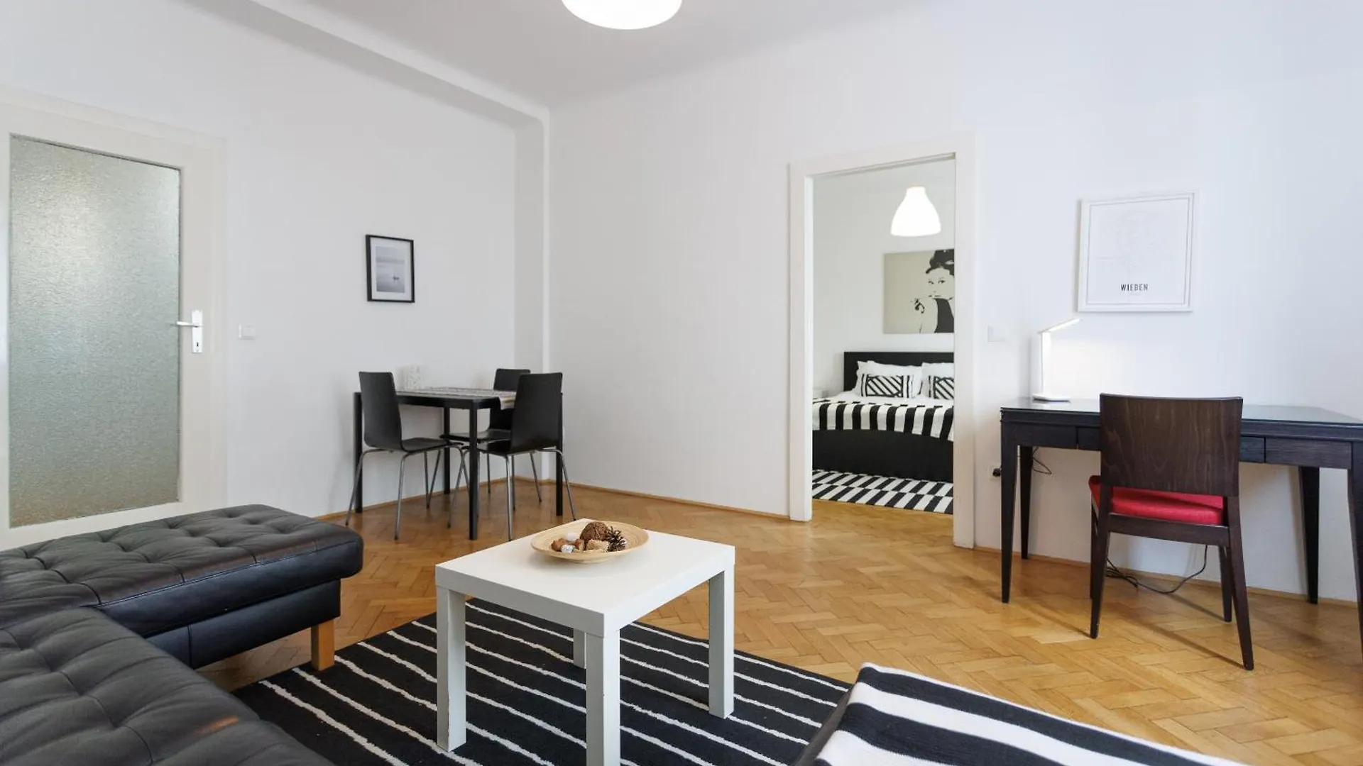 Apartment Operastreet Black & White Wien